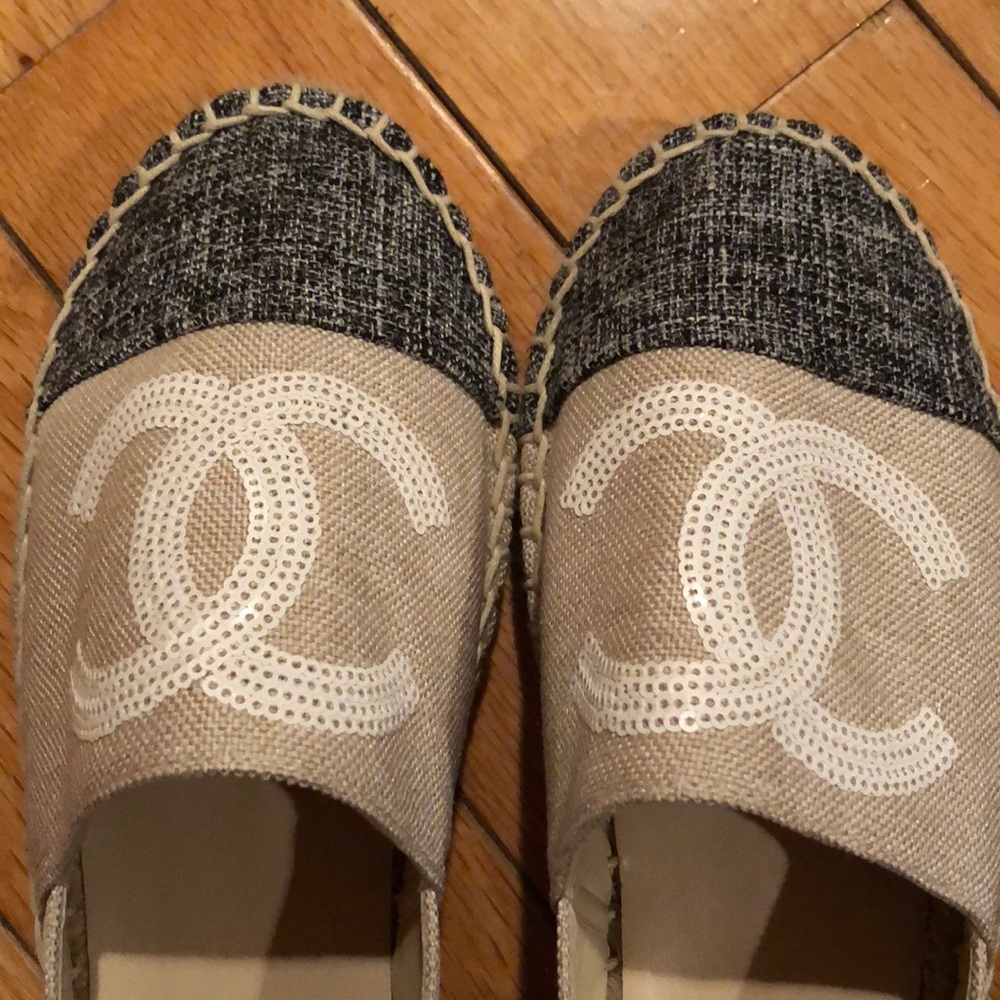 SHOES - Picture 4 of 4